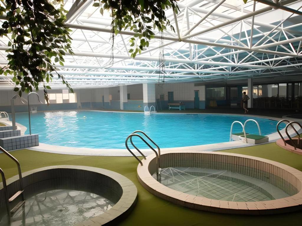Jinan Yuquan Simpson Hotel Экстерьер фото