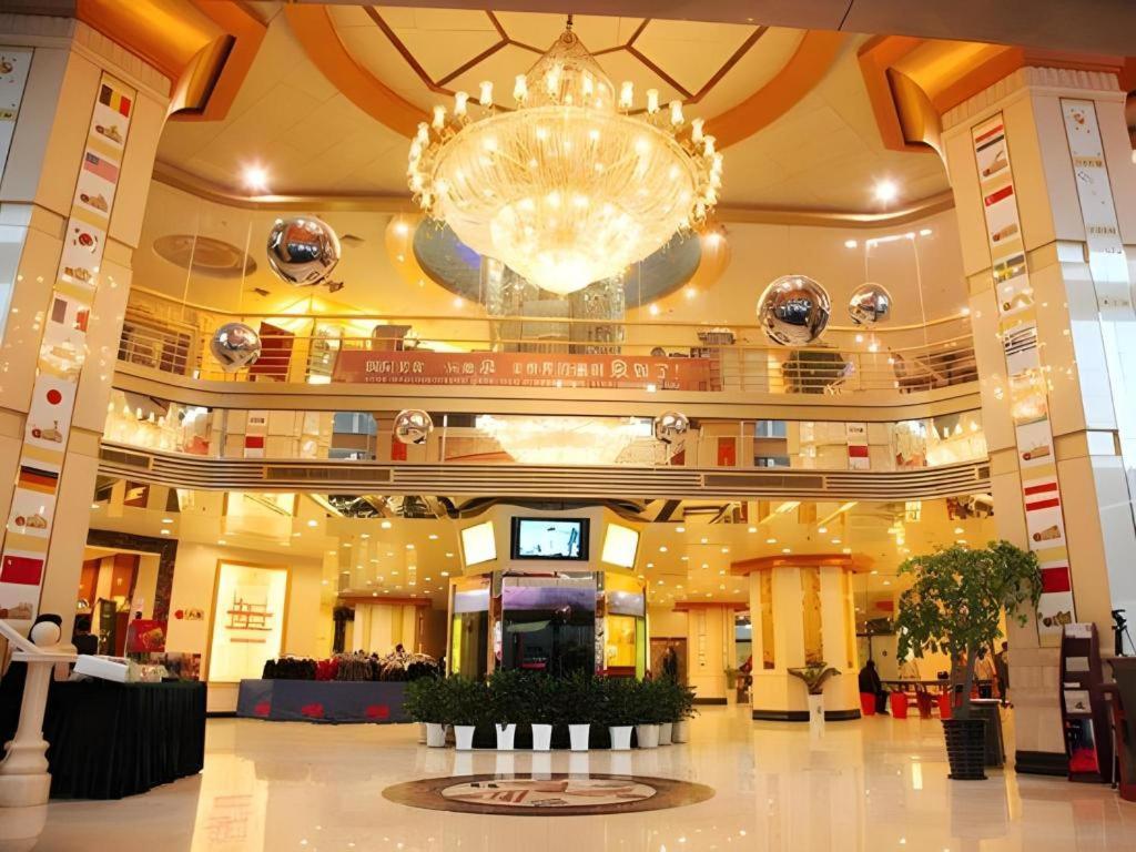 Jinan Yuquan Simpson Hotel Экстерьер фото