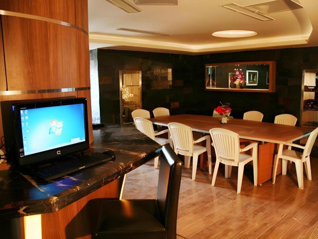 Jinan Yuquan Simpson Hotel Экстерьер фото