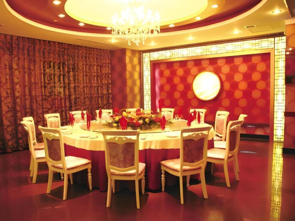 Jinan Yuquan Simpson Hotel Экстерьер фото