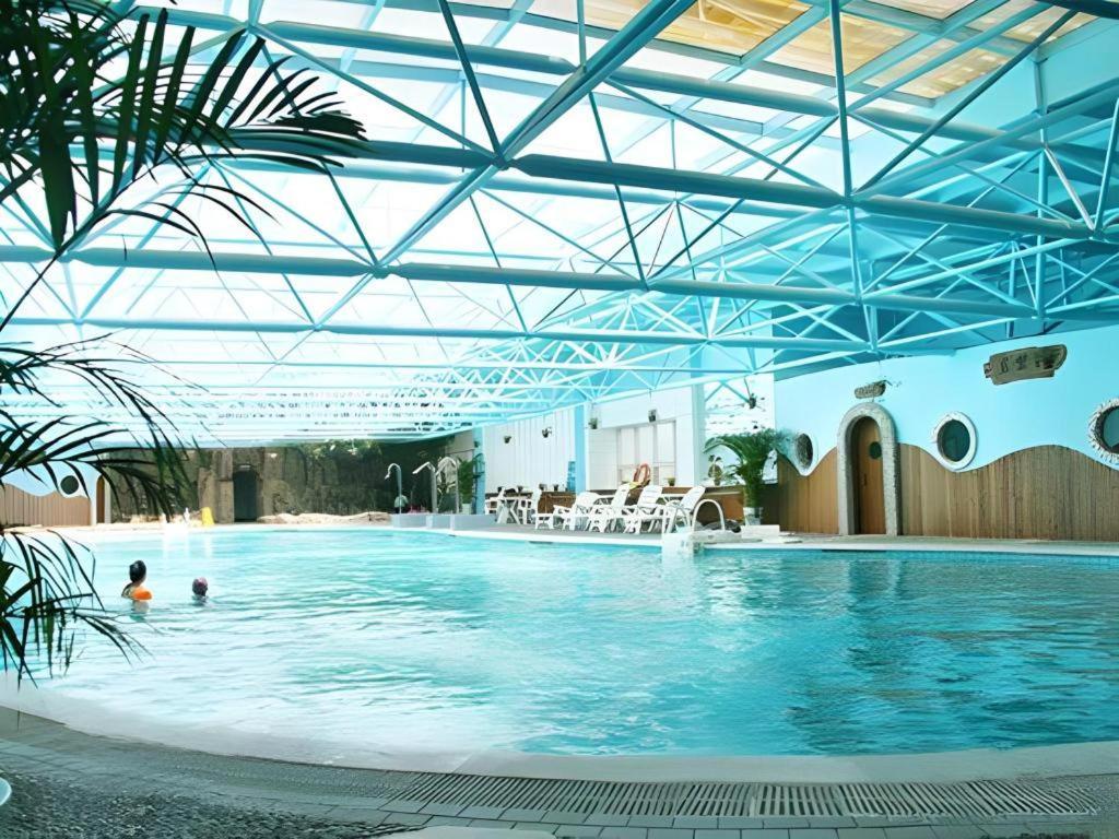 Jinan Yuquan Simpson Hotel Экстерьер фото