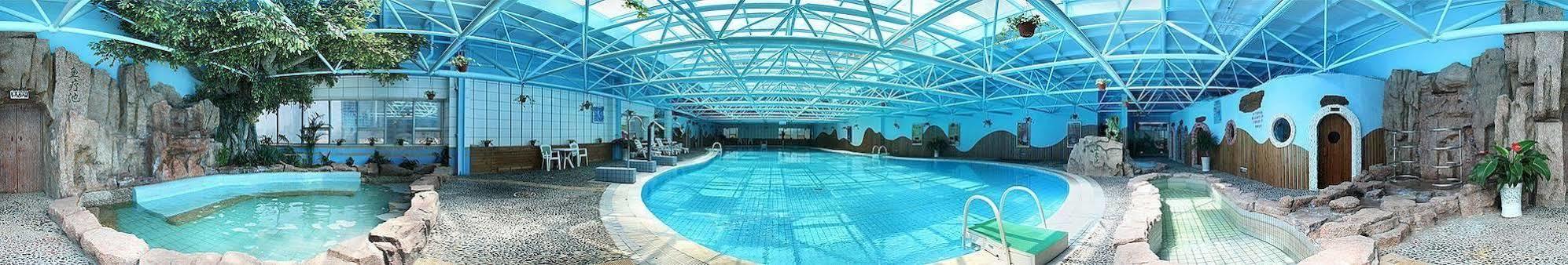 Jinan Yuquan Simpson Hotel Экстерьер фото