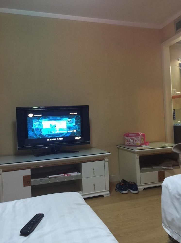 Jinan Yuquan Simpson Hotel Экстерьер фото